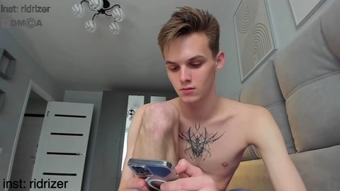 horny_jerk_roy_prick2001  10-05-2022